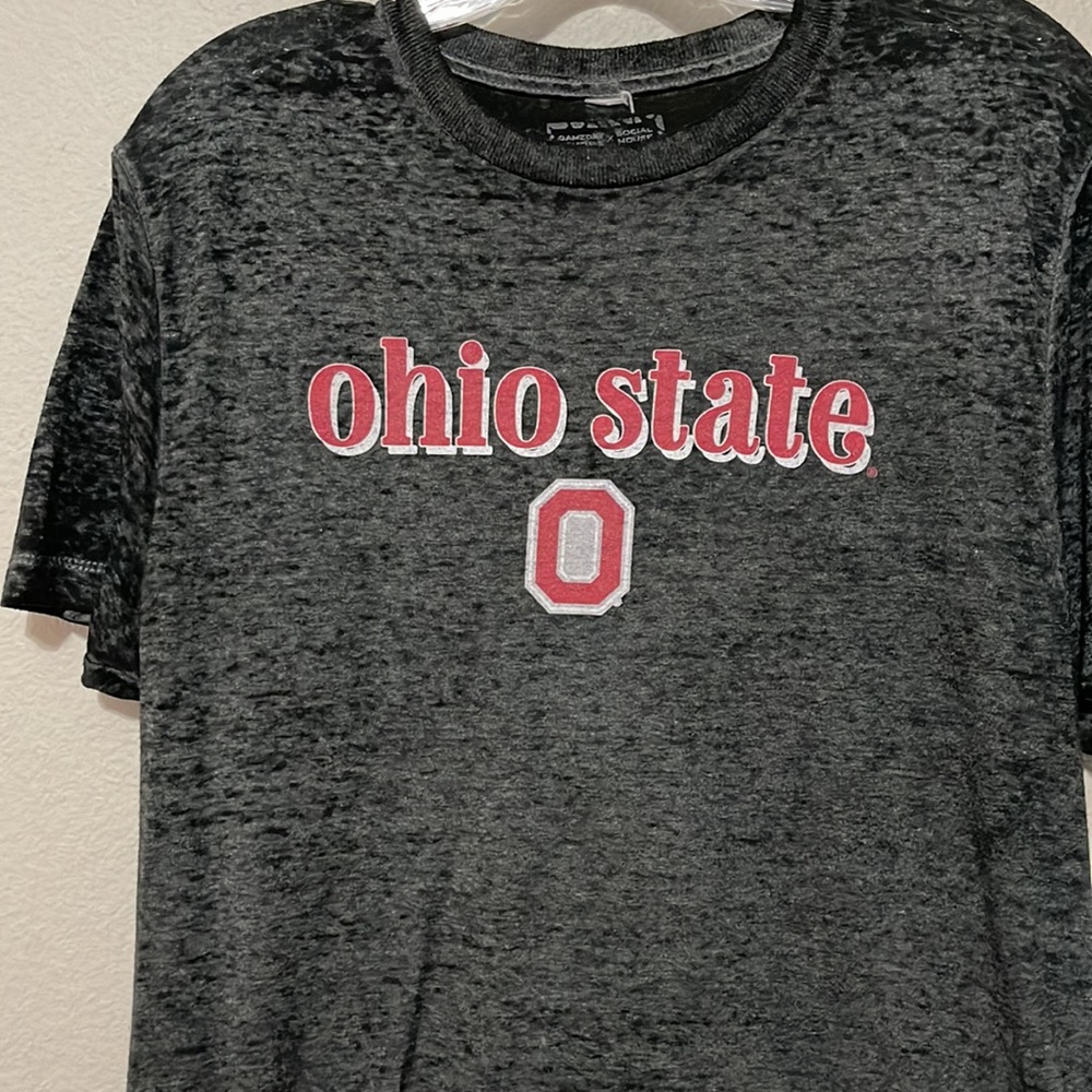 OHIO STATE COLLEGE FOOTBALL T-SHIRT